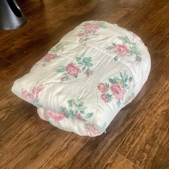 Vintage Dam River Comforter - Picture 1 of 5